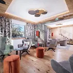 Garni Entstrasser 3*