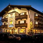 فندق Garni Entstrasser 3*
