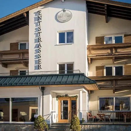 Garni Entstrasser Hotel 3*