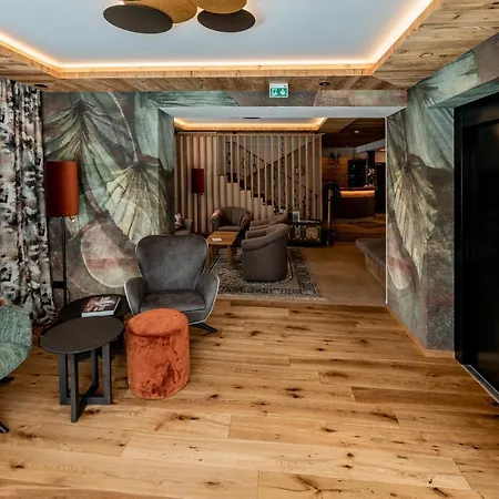 Garni Entstrasser Hotel