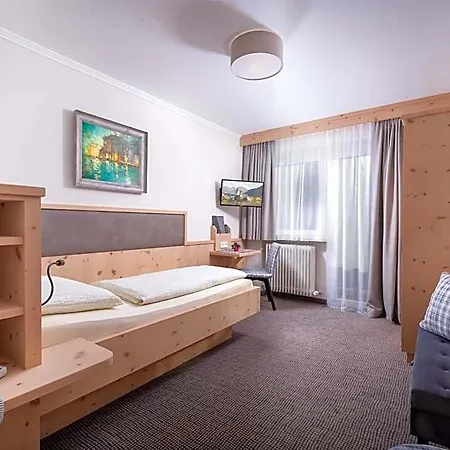 Hotel Garni Entstrasser Kitzbühel