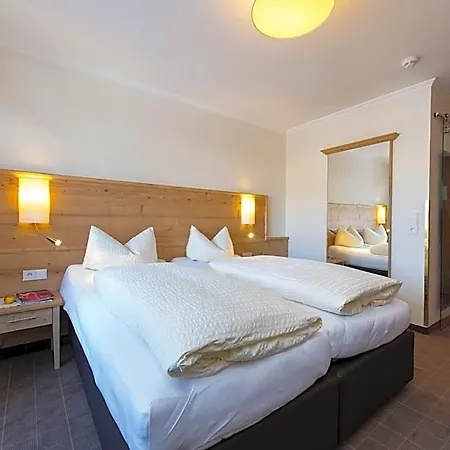 Garni Entstrasser 3*