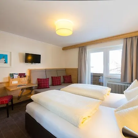 Garni Entstrasser 3*