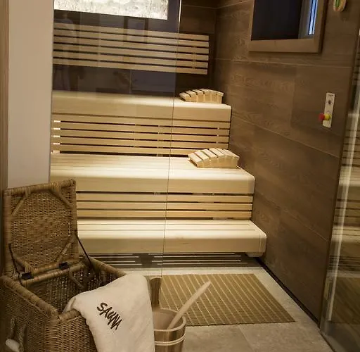 Garni Entstrasser 키츠부헬