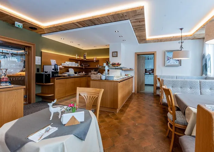 ガルニ エンシュトラッサ キッツビュール