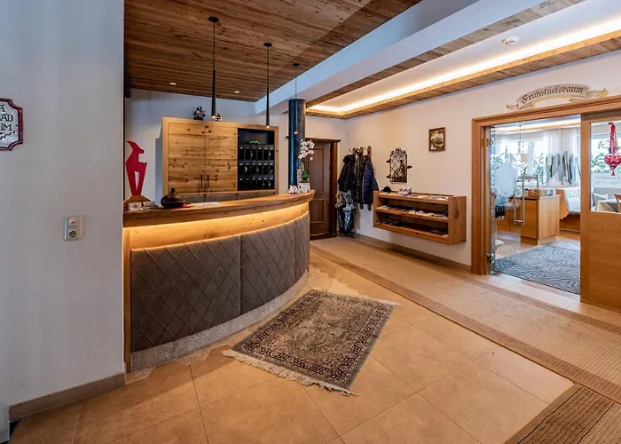 Garni Entstrasser Hotel