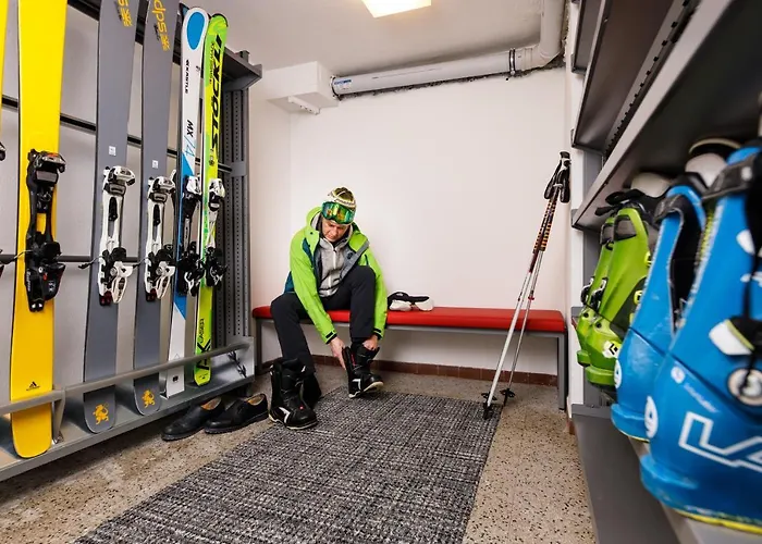 ホテル ガルニ エンシュトラッサ キッツビュール