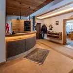 Garni Entstrasser Hotel