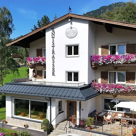 Hotel Garni Entstrasser 3*