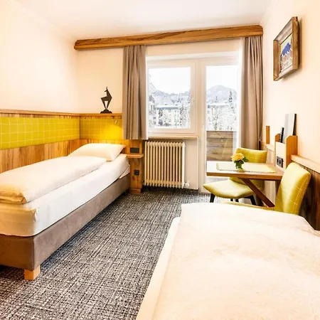 Garni Entstrasser Hotel 3*