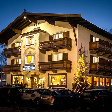 Hotel Garni Entstrasser 3*